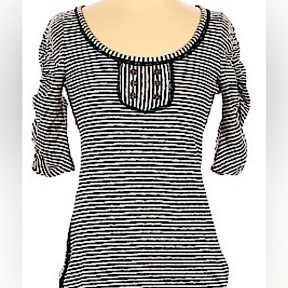 RED TRIANGLE by ANTHROPOLOGIE Lace Ruched Top